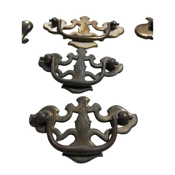 Vintage Lot Of Brass Drawer Pulls Hardware 20 pc - Picture 6 of 9